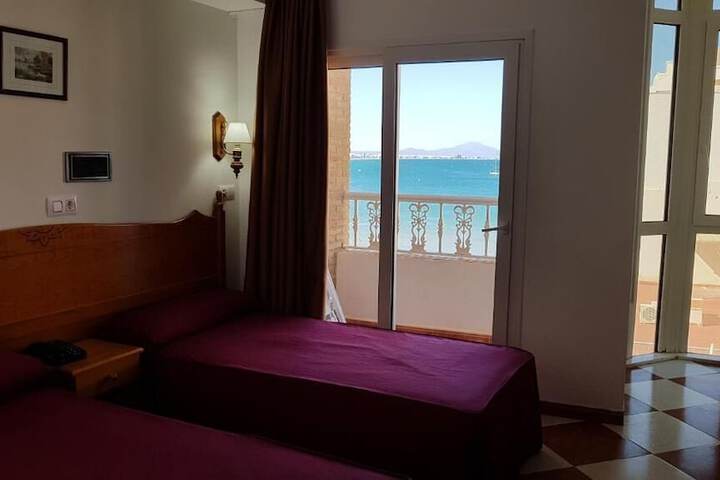 Room 4 of 19