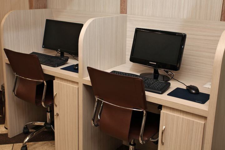 Business Center 84 of 90