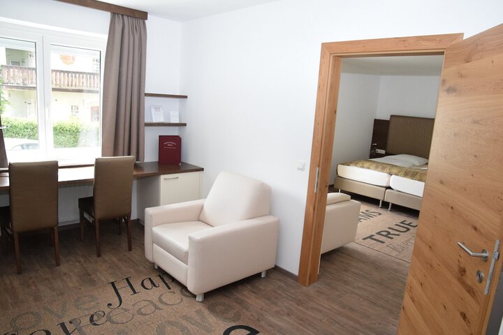 Room 31 of 64