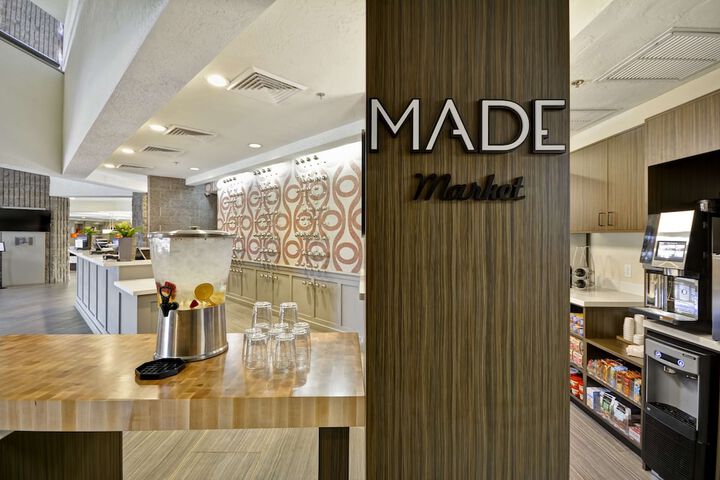 Snack bar