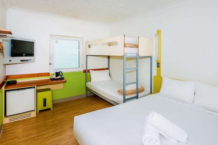 Room 14 of 38