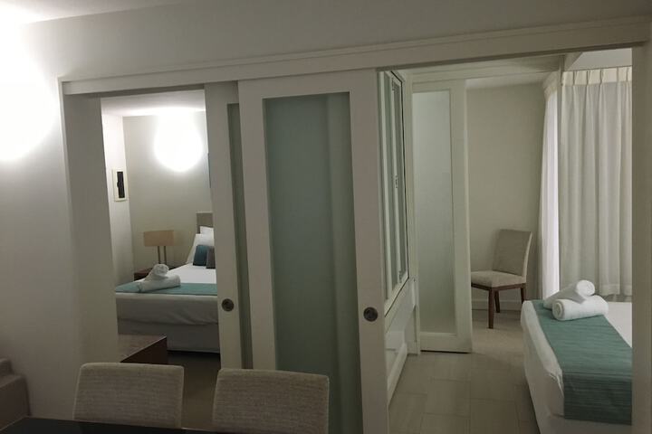 Room 3 of 44