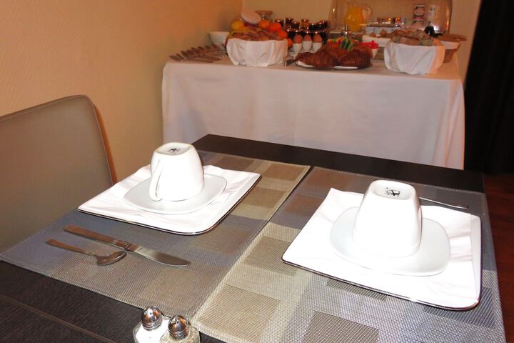 Breakfast/Coffee Service 61 of 81