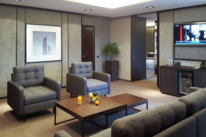 Room 43 of 86