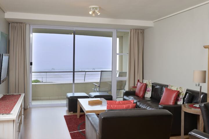 Room 12 of 32