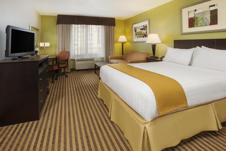 2 Queen Beds (3 of 19)