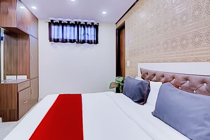 Room 14 of 22