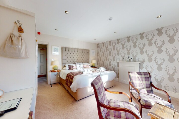 Room 45 of 97
