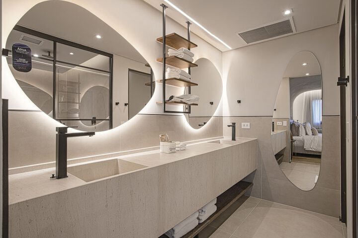 Clean Restrooms