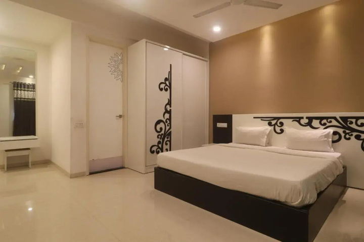 Room 13 of 13