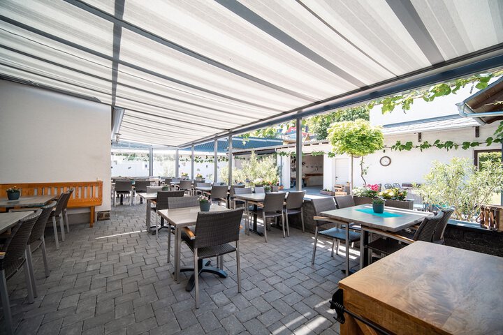 Sundeck 20 of 41