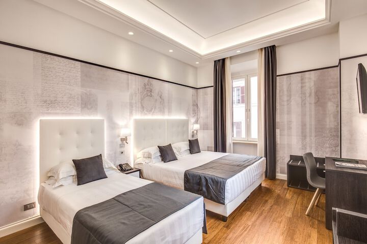 Room 30 of 79