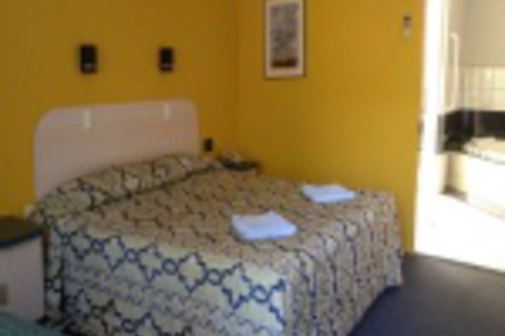 Room 49 of 144
