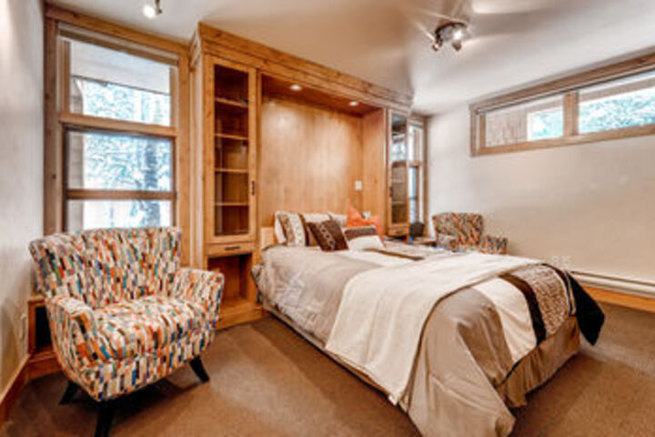 Room 170 of 434