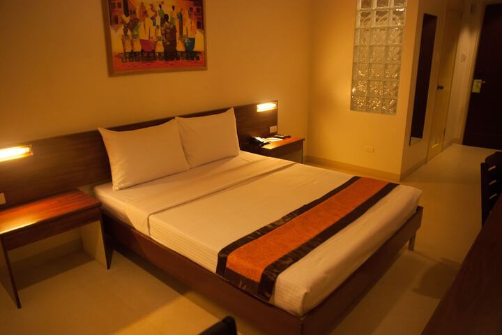 Room 6 of 29