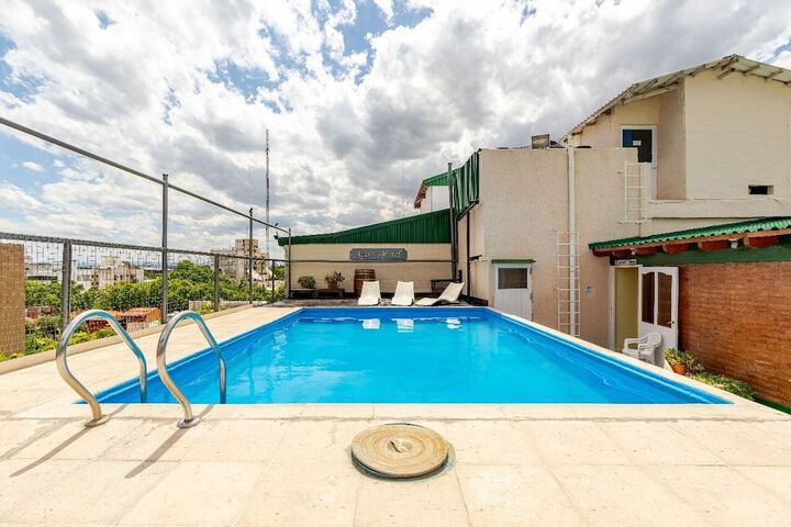 Pool 39 of 60