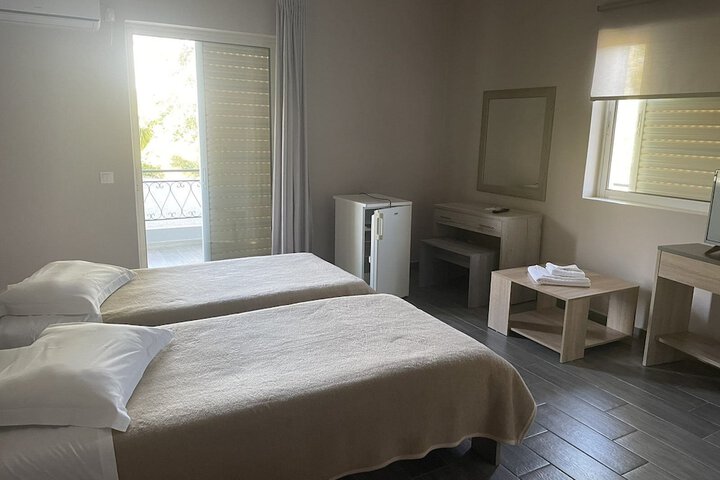 Room 4 of 24