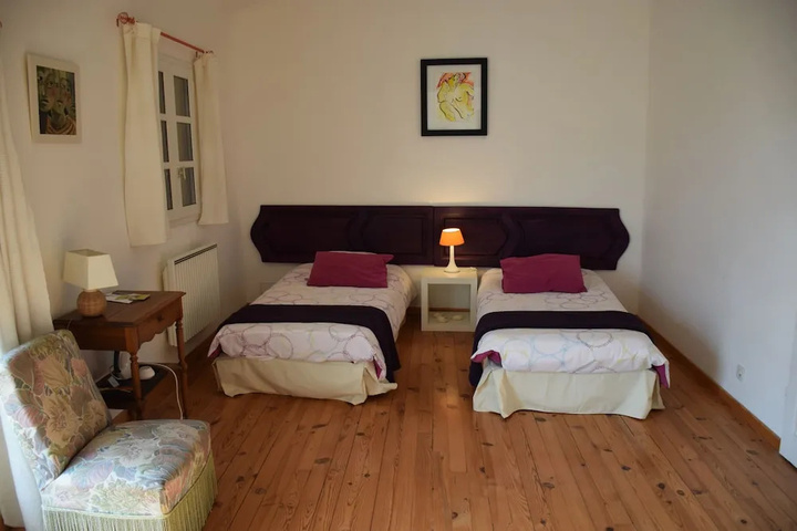 Room 4 of 13