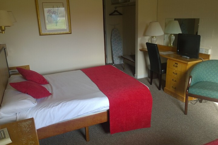 Room 8 of 46