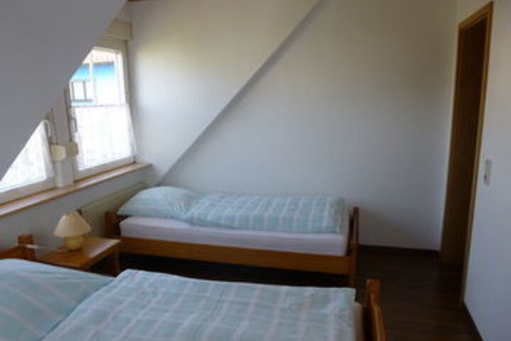 Room 15 of 32