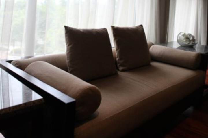 Room 2 of 8