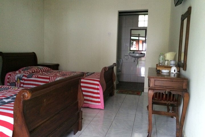 Room 7 of 32