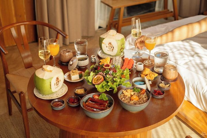 Breakfast/Coffee Service 171 of 254