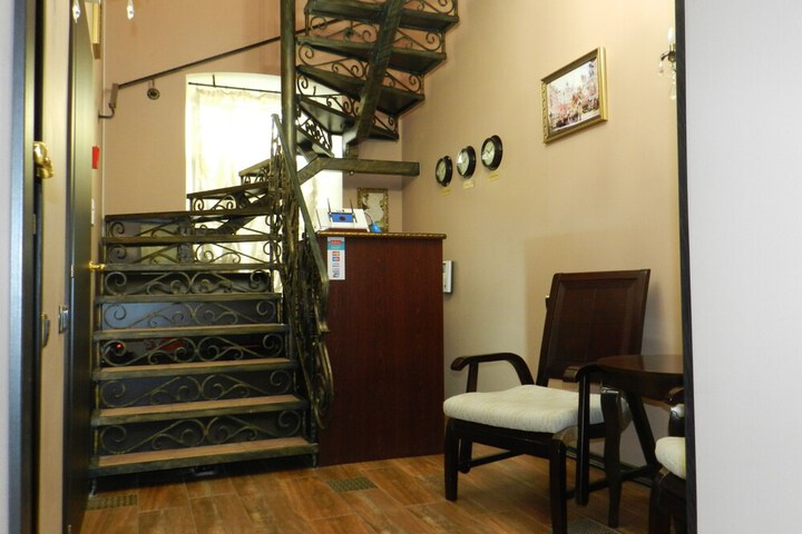 Hotel 4 of 101