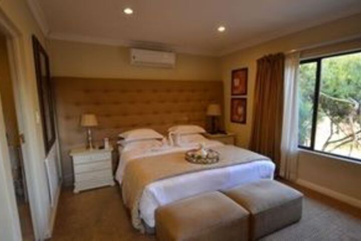 Room 9 of 35