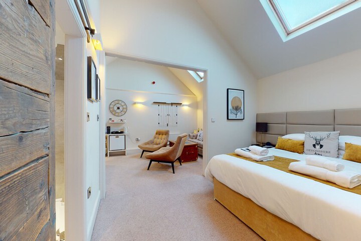 Room 20 of 97