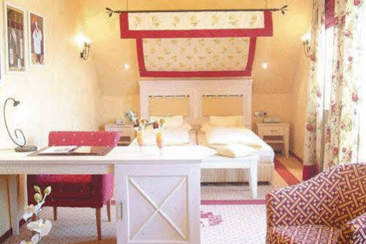 BLESSINGS LANDHOTEL