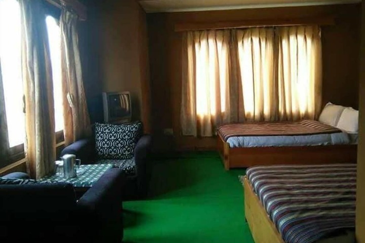 Room 6 of 22