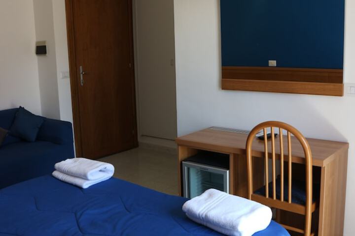 Room 20 of 90