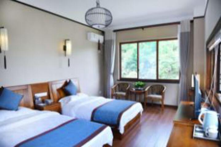 Room 12 of 13