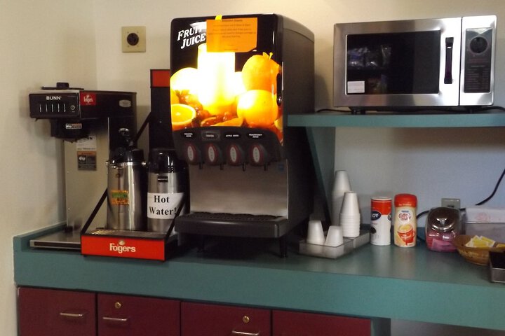 Breakfast/Coffee Service 30 of 39
