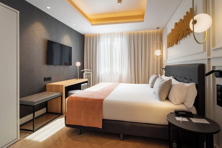 Room 22 of 62