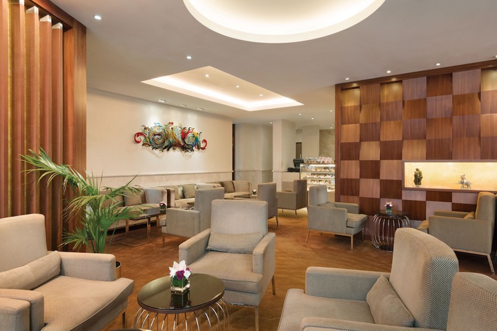 Entrance & Lobby