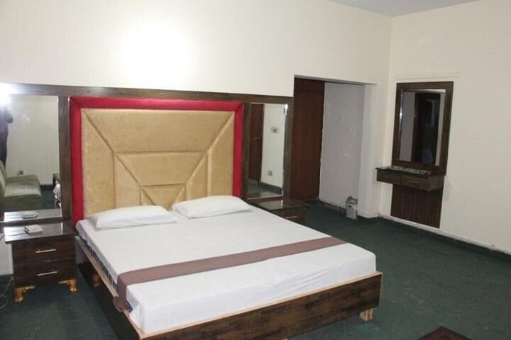 Room 16 of 20