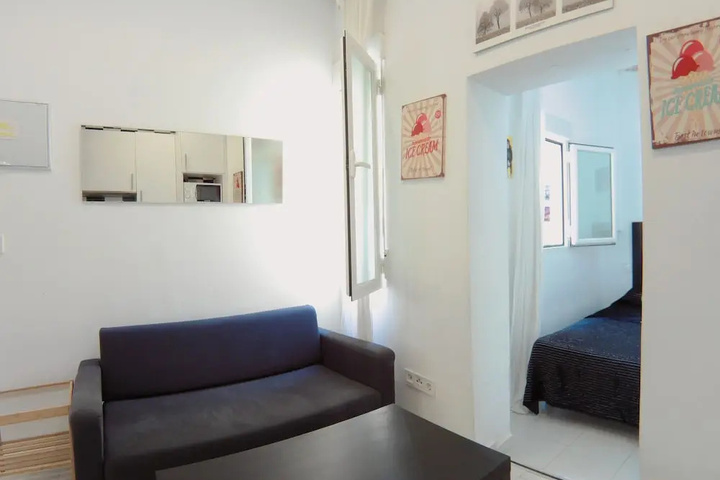 Room 11 of 17