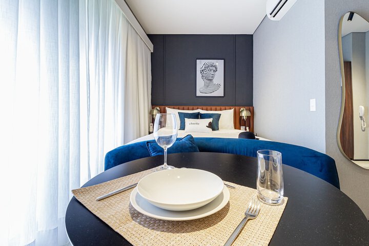 Room 8 of 184