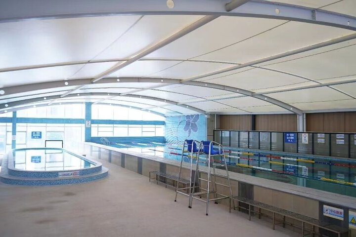 Pool 13 of 28