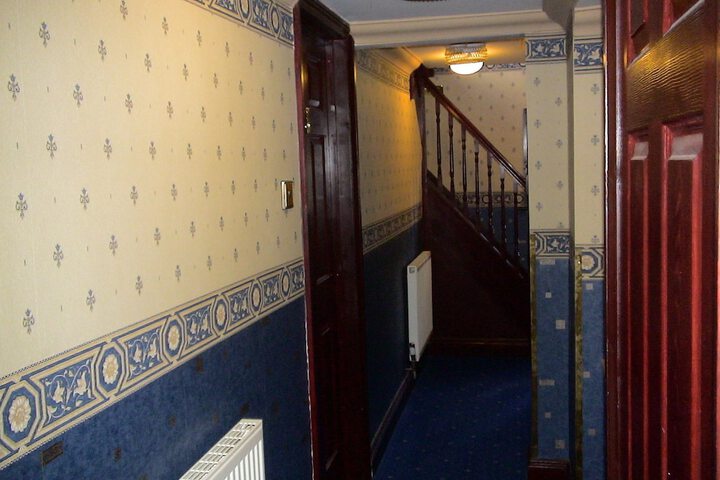 Ballroom/Hall 17 of 20