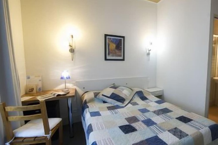 Room 21 of 64