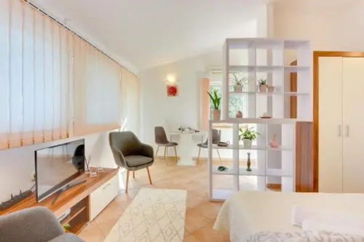 Room 3 of 14