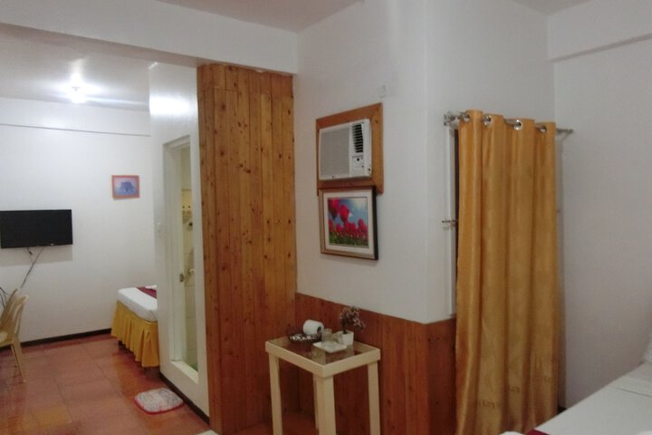 Room 43 of 69