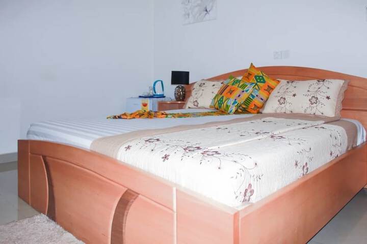 Room 4 of 138