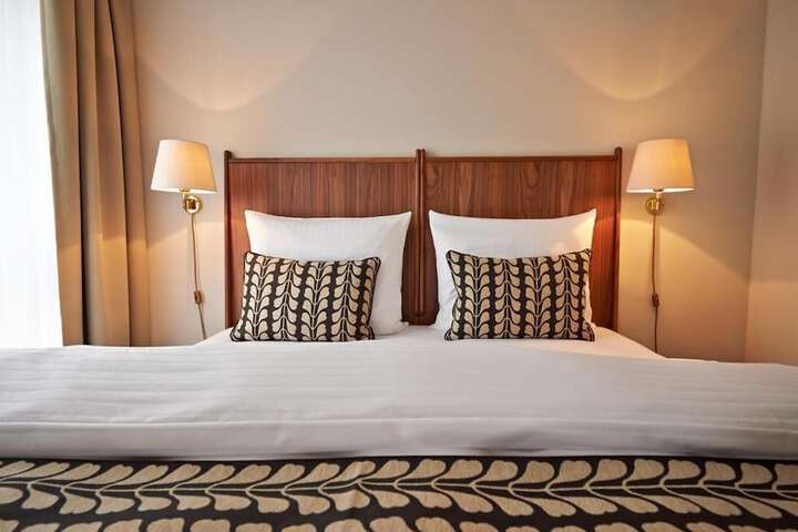 Room 34 of 85