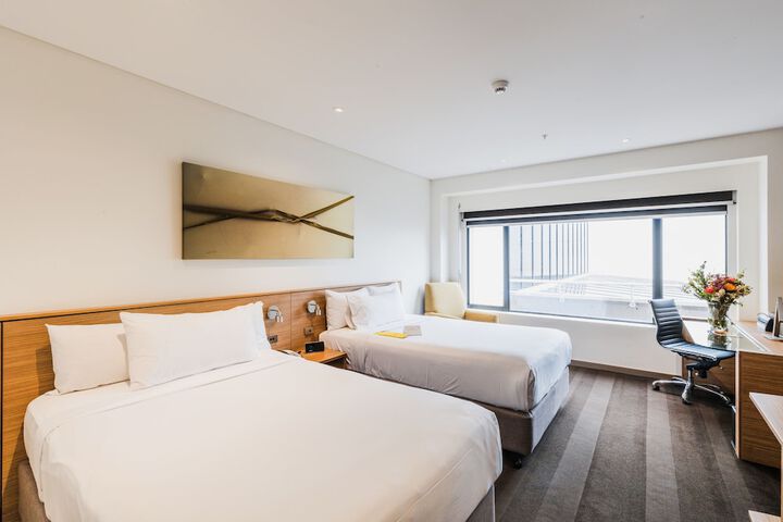 Room 34 of 138