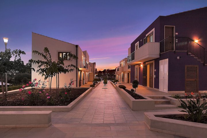 Hotel Entry
