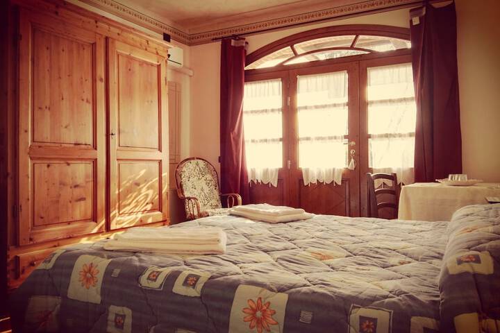Room 9 of 46
